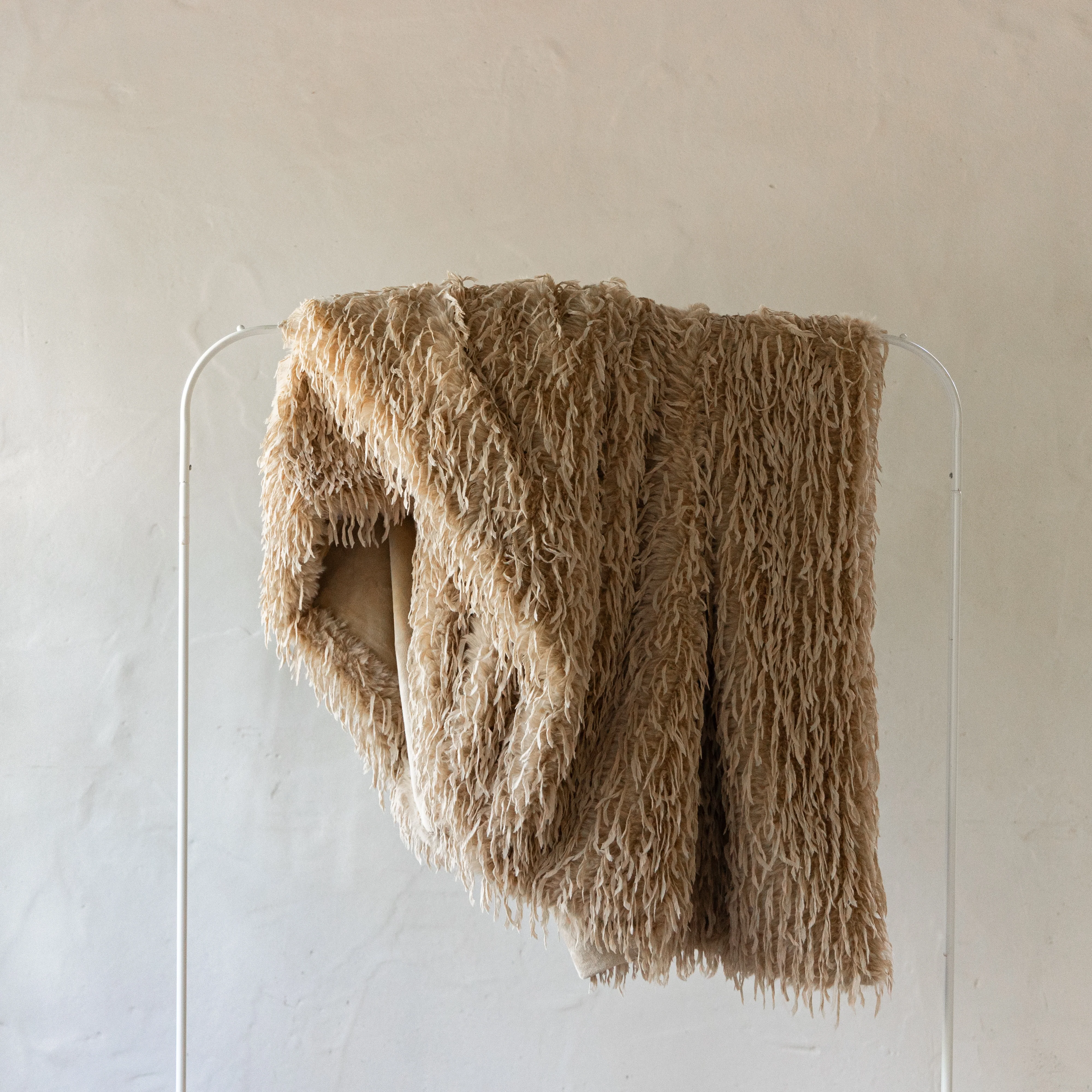 Emu Eggshell Throw - Image 3