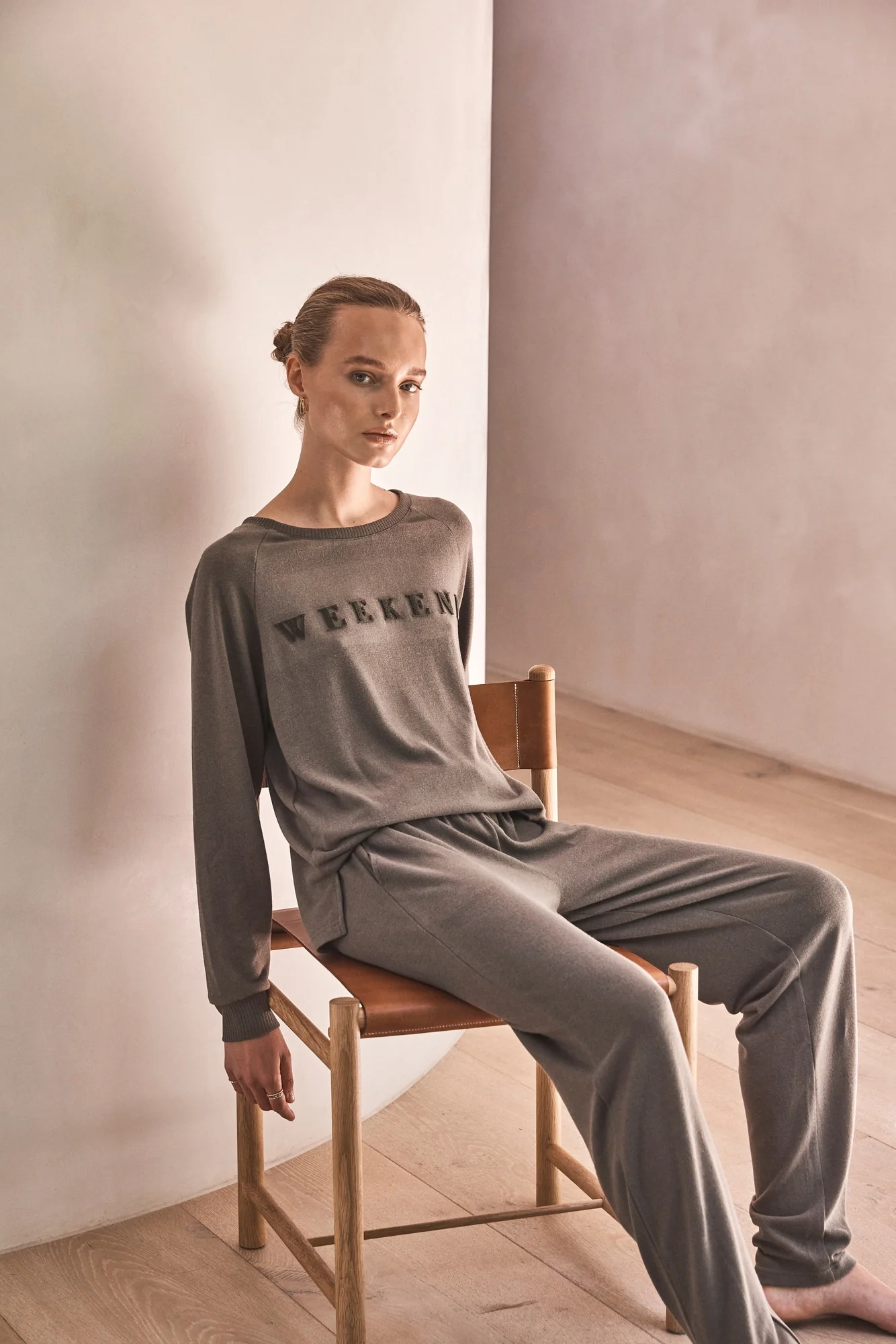 Ilaria Olive Weekend Set - Image 3