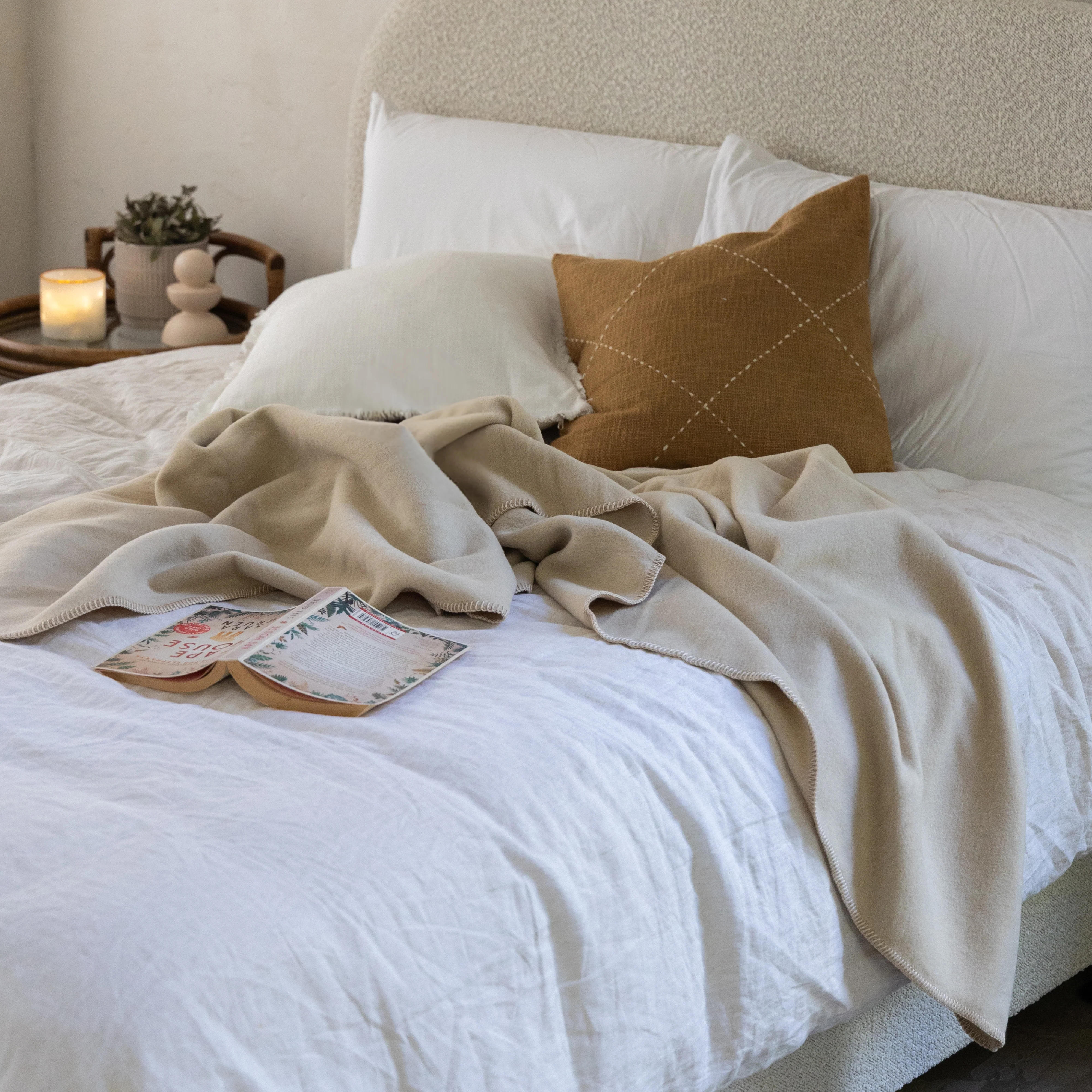 Solid Crème Throw - Image 4